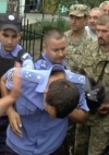 Полицейские, подозреваемые в жестоком избиению мужчины в Кривом Озере задержаны