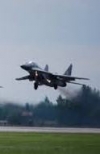 Россия сбросила в Сирии бомбы с надписями "За Париж" и "За наших" (видео)